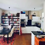 Private Parisian Home W/ Outdoor Space