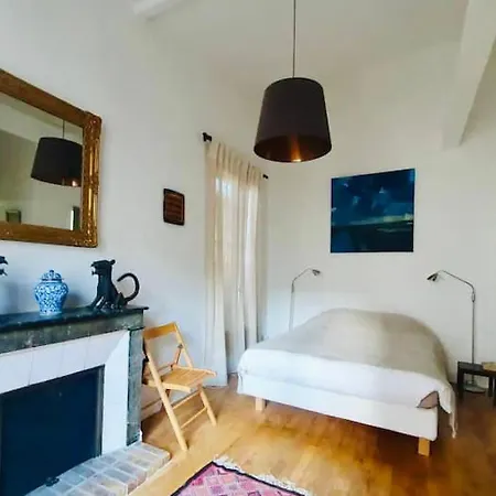 Private Parisian Home W/ Outdoor Space Guest house Paris