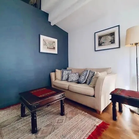 Guest house Private Parisian Home W/ Outdoor Space Paris
